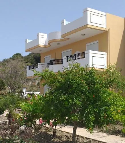 涅斐勒公寓酒店 *