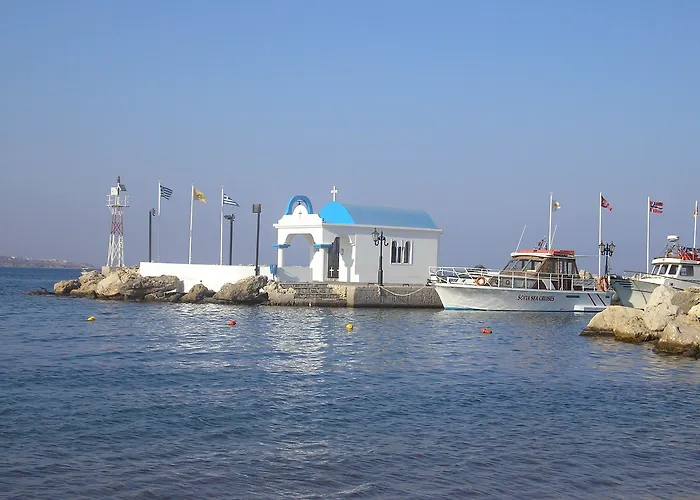 涅斐勒公寓酒店