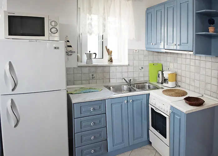 涅斐勒公寓酒店 *