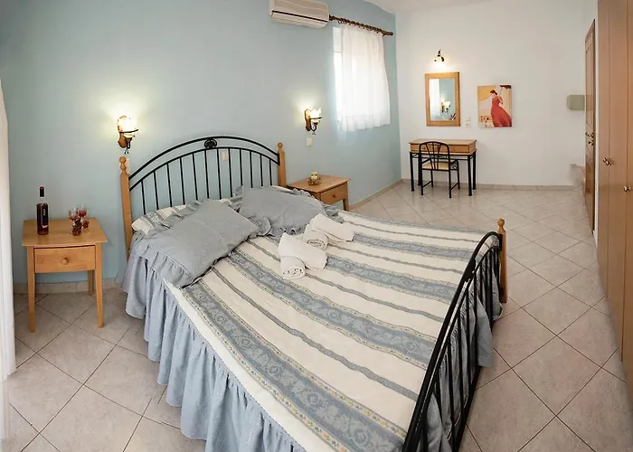 涅斐勒公寓酒店 *